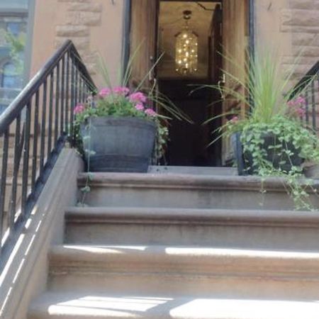 Harlem Brownstone Apartment New York Exterior photo